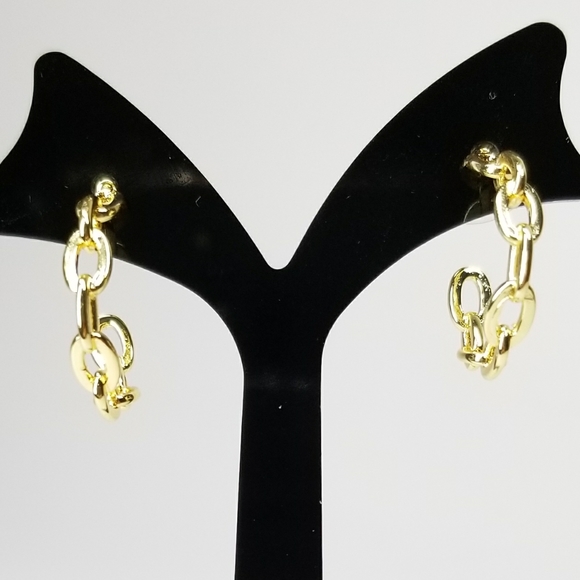 NEW Dainty Chain Link Hoop Huggie Earrings - Picture 4 of 6